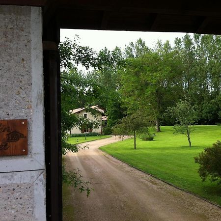Bed and Breakfast Moulin Crozet Montceaux Екстер'єр фото